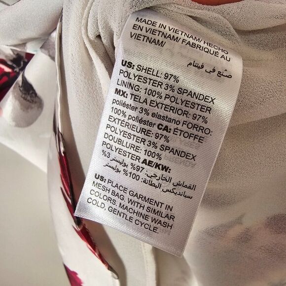 NWT WHITE HOUSE BLACK MARKET V NECK FLORAL TANK TOP SIZE MEDIUM - Picture 10 of 13